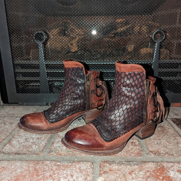 FreeBird CHERI Rust Multi Booties size 7 - Picture 5 of 13